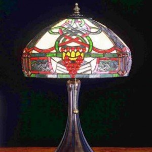 Claddagh Tiffany Stained Glass Accent Lamp