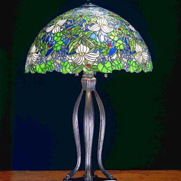 Trillium Violet Tiffany Stained Glass Table Lamp